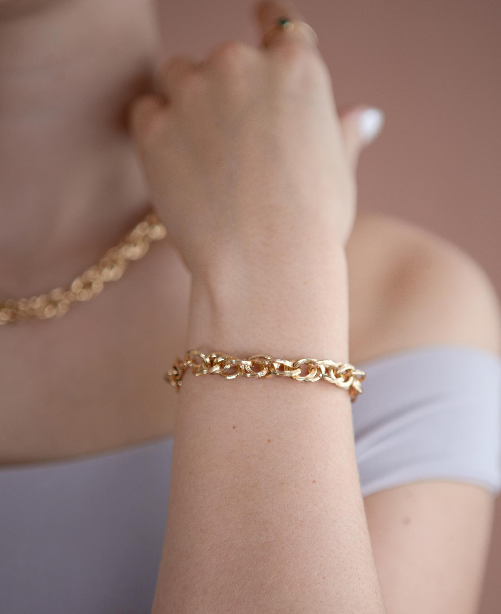 model shot of ollie chunky chain gold bracelet