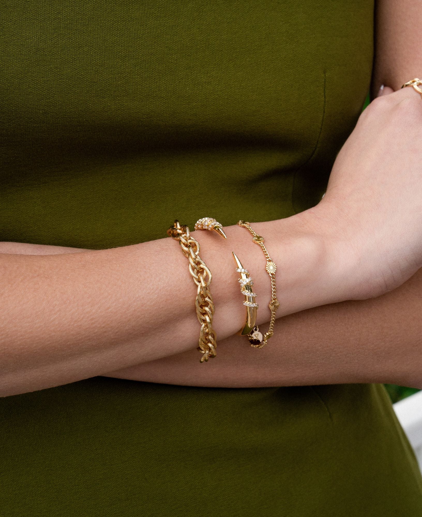 Vesper CZ Twist Cluster Claw Bangle