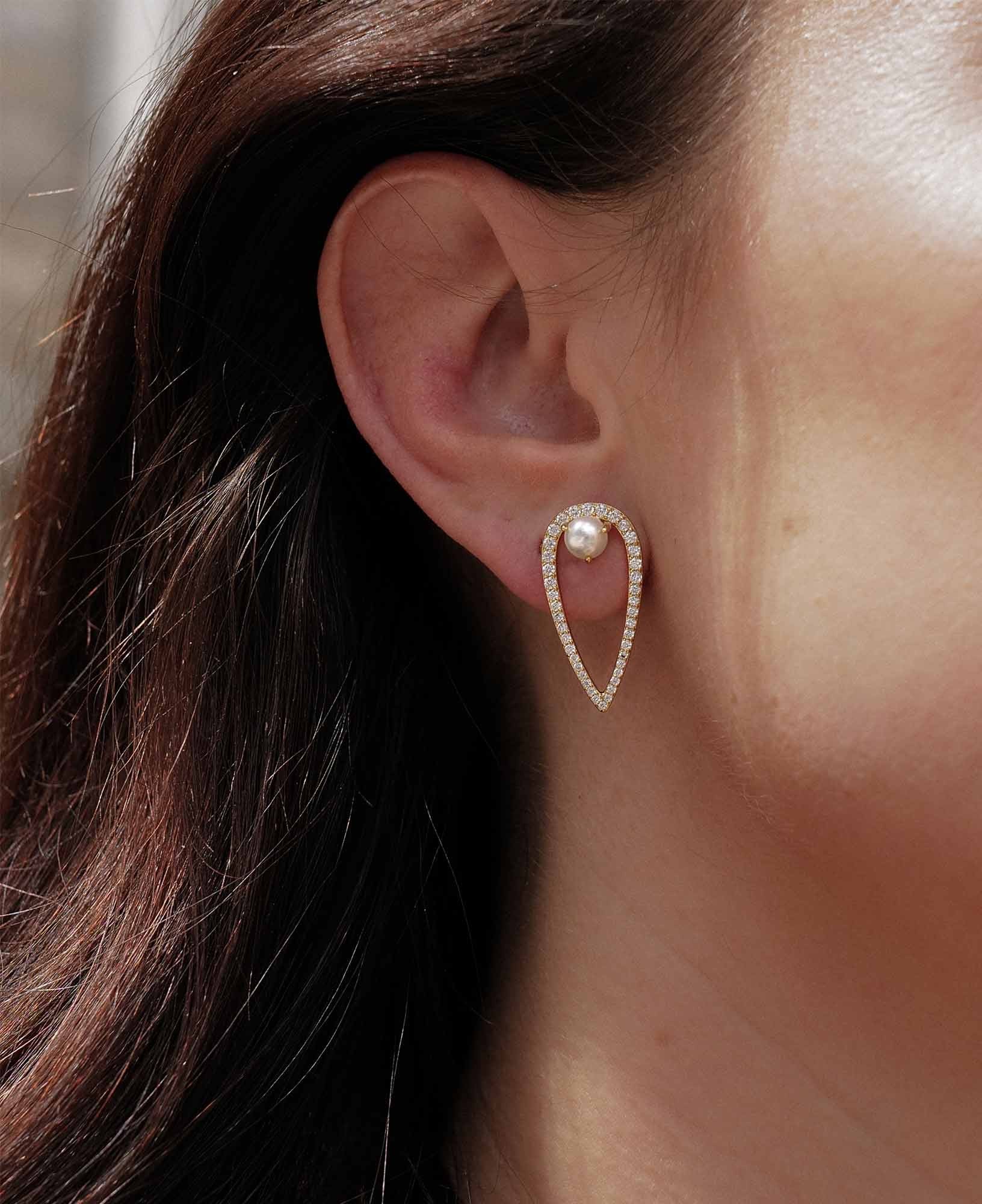 model shot of eunice pearl 14k gold earrings