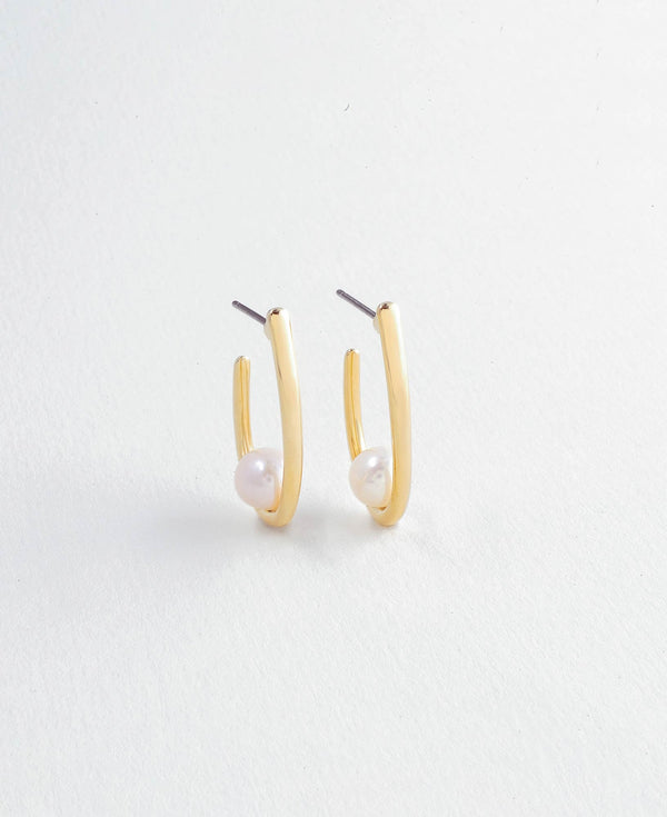 Product shot of Aurelie Pearl Earrings 