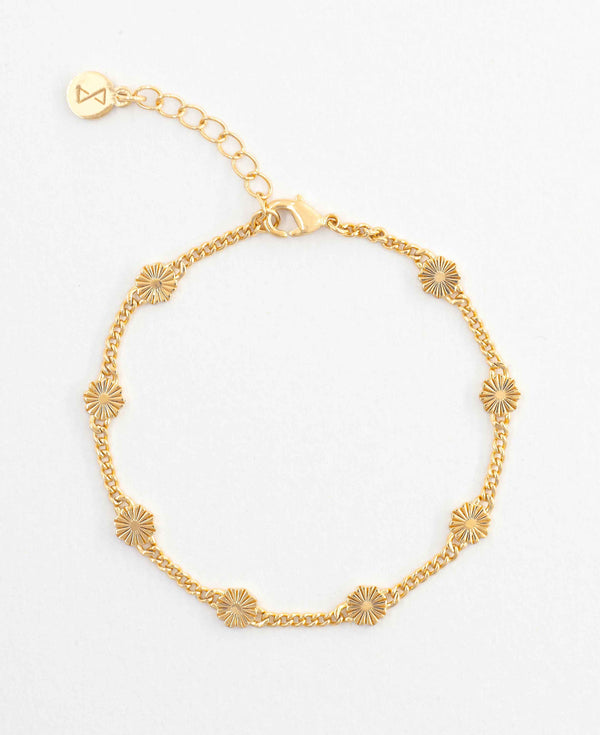 Product shot of chloe 14k gold bracelet from Sachelle Collective