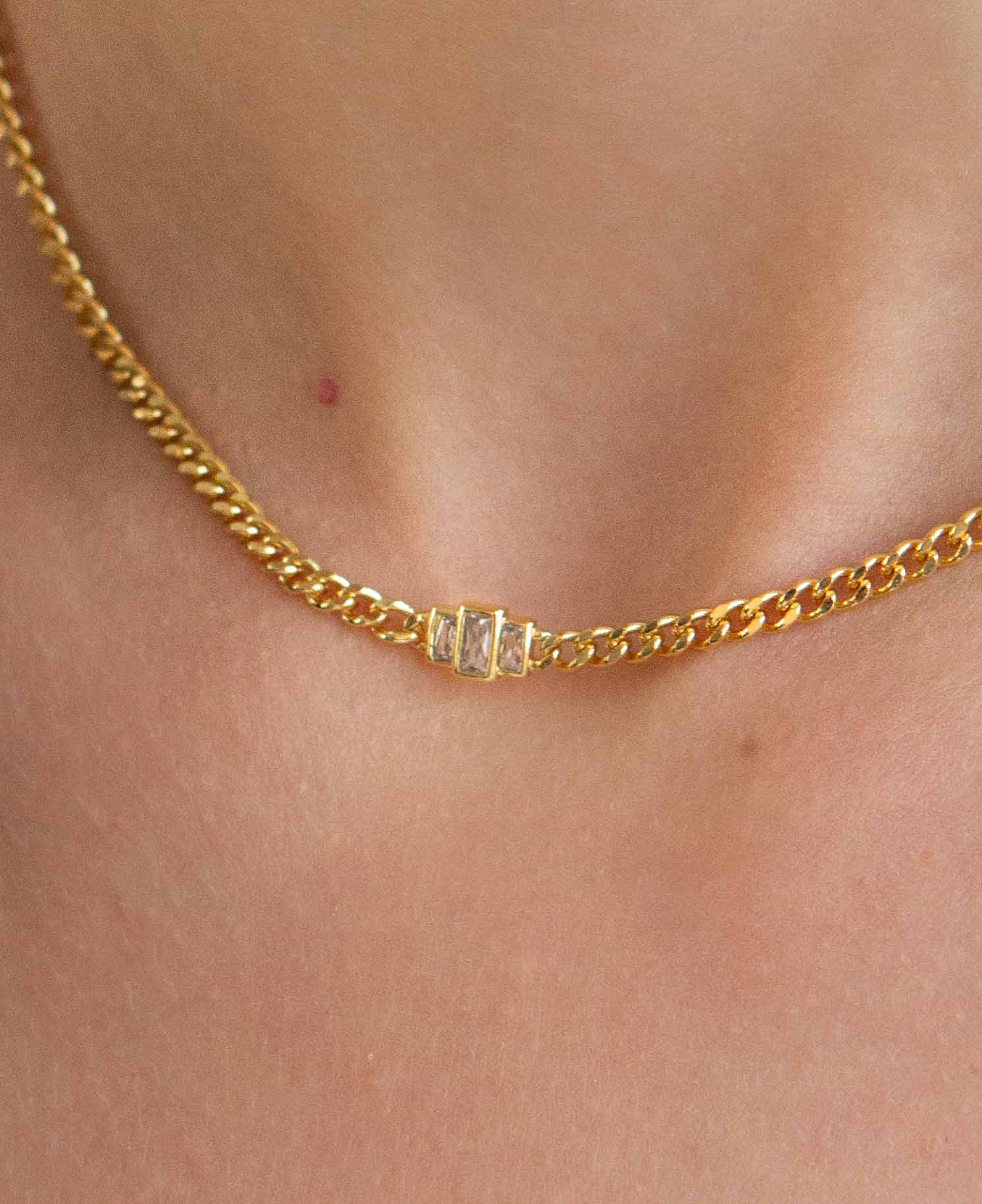 Close up of model wearing Agnes 14k Gold Chain Necklace