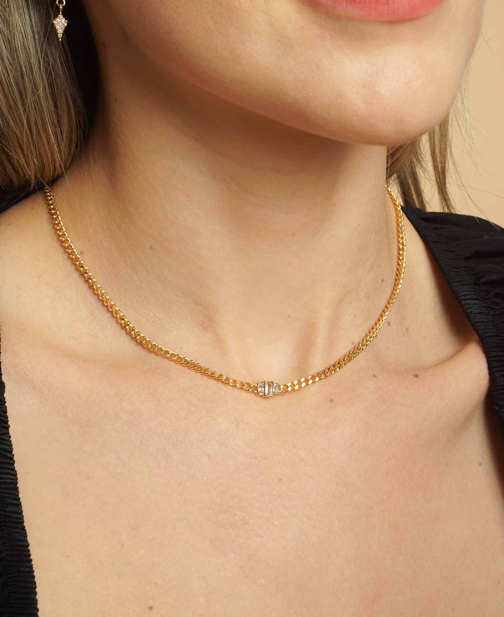 Model wearing statement chain necklace agnes 14k gold chain necklace